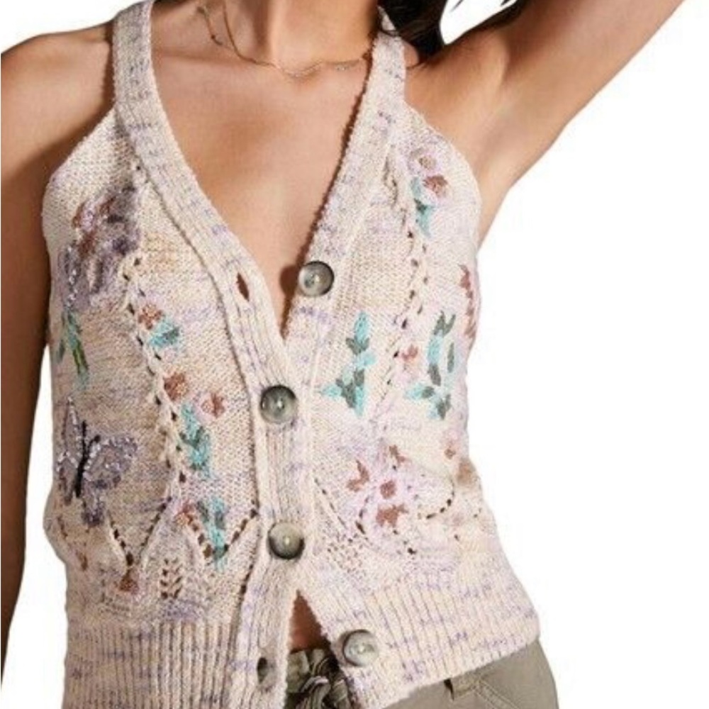 Sweet detailed gardenia anthropology button up sweater . Vest